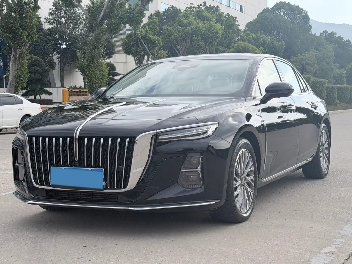 2024 HongQi H5 2.0T 224HP L4 8AT,autocango,china used car exporter,china ev exporter,chinese used car exporter,chinese used ev exporter