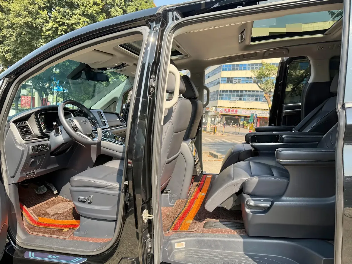 2021 GAC Trumpchi M8 2.0T 252HP L4 8AT,autocango,china used car exporter,china ev exporter,chinese used car exporter,chinese used ev exporter