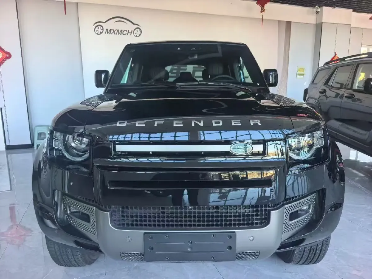 2025 Land Rover Defender 3.0T 400HP L6 8AT,autocango,china used car exporter,china ev exporter,chinese used car exporter,chinese used ev exporter