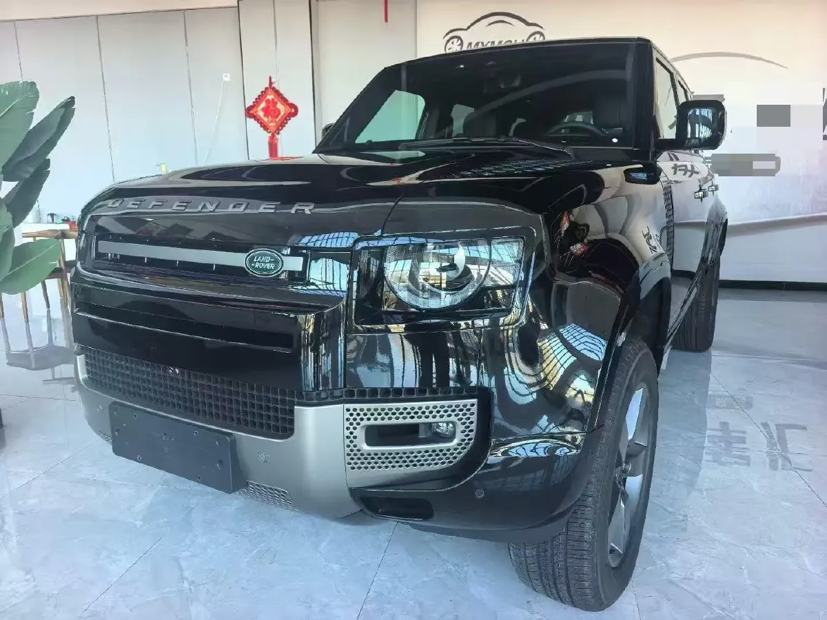 2025 Land Rover Defender 3.0T 400HP L6 8AT,autocango,china used car exporter,china ev exporter,chinese used car exporter,chinese used ev exporter