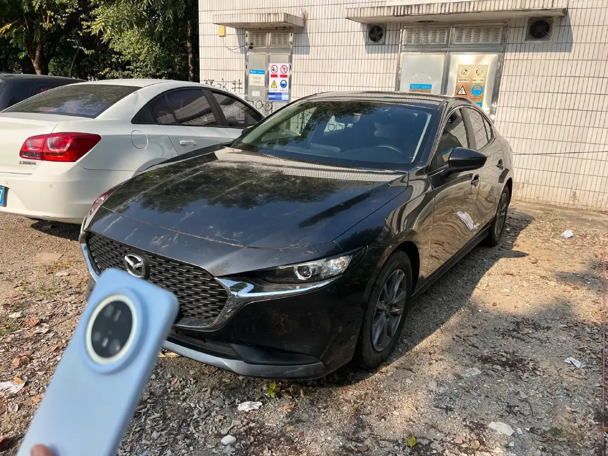 2022 Mazda 3 Axela 2.0L 158HP L4 6AT