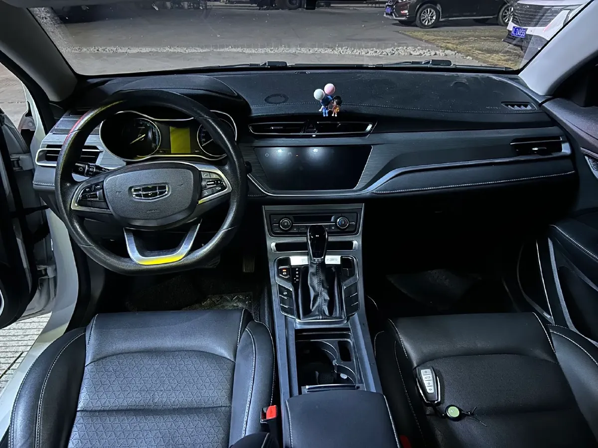 2021 BaoJun 530 1.5T 147HP L4 CVT,autocango,china used car exporter,china ev exporter,chinese used car exporter,chinese used ev exporter