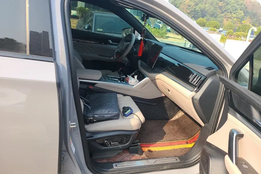 2025 BYD Tang 1.5T 156HP L4 E-CVT PHEV 21.504KWH,autocango,china used car exporter,china ev exporter,chinese used car exporter,chinese used ev exporter