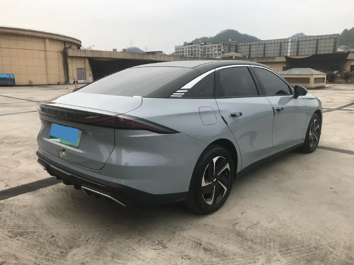2024 Geely Galaxy L6 1.5T 163HP L4 3DHT PHEV,autocango,china used car exporter,china ev exporter,chinese used car exporter,chinese used ev exporter