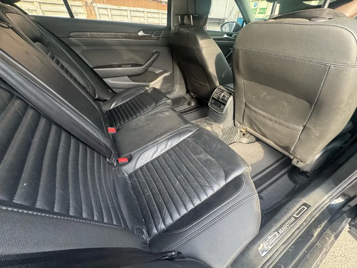 2018 Volkswagen Magotan 1.8T 180HP L4 7DCT,autocango,china used car exporter,china ev exporter,chinese used car exporter,chinese used ev exporter