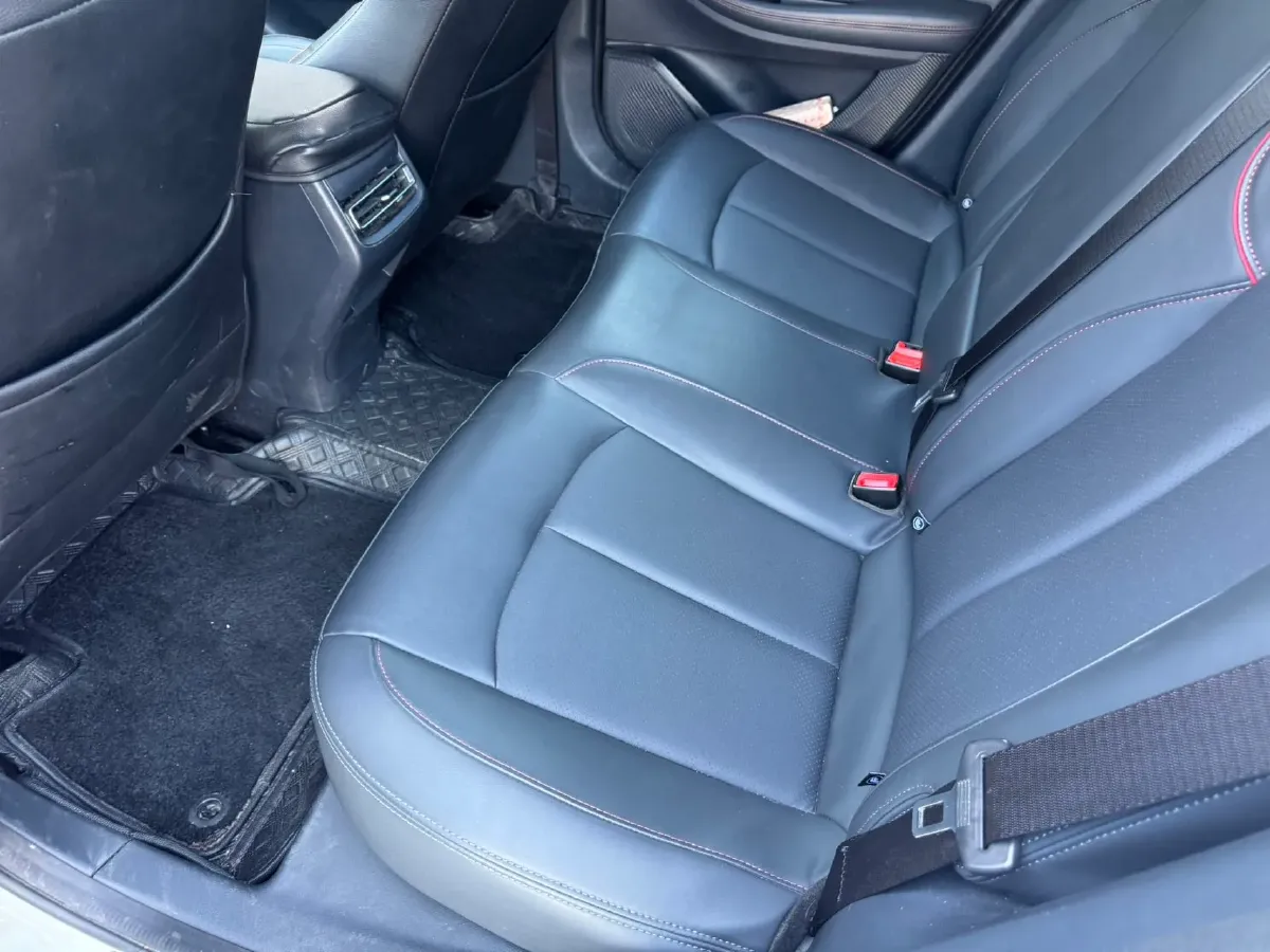 2020 ChangAn UNI-T 1.5T 180HP L4 7DCT,autocango,china used car exporter,china ev exporter,chinese used car exporter,chinese used ev exporter