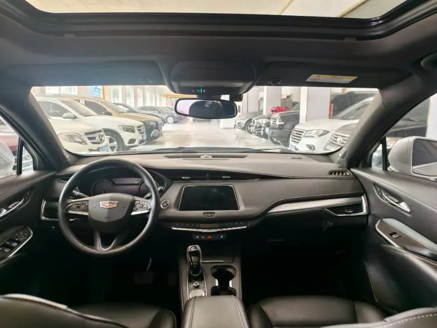 2021 Cadillac XT4 2.0T 237HP L4 9AT,autocango,china used car exporter,china ev exporter,chinese used car exporter,chinese used ev exporter