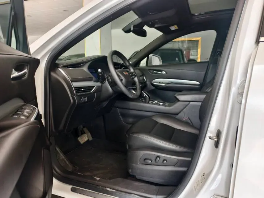 2021 Cadillac XT4 2.0T 237HP L4 9AT,autocango,china used car exporter,china ev exporter,chinese used car exporter,chinese used ev exporter