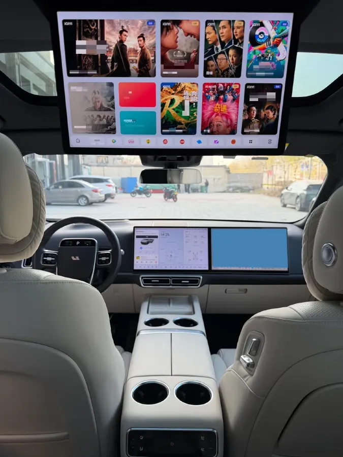 2024 Ford Bronco 2.3T 275HP L4 10AT,autocango,china used car exporter,china ev exporter,chinese used car exporter,chinese used ev exporter