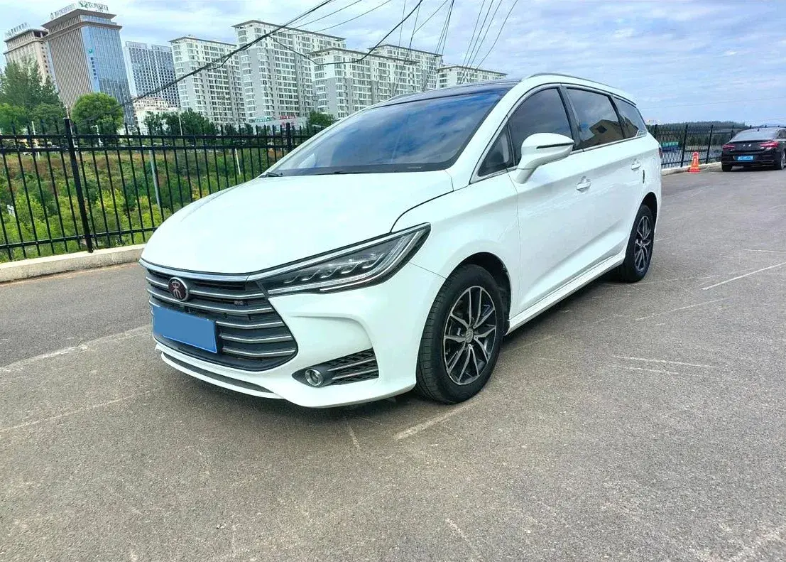 2018 BYD Song MAX 1.5T 154HP L4 6DCT 2018 BYD Song MAX 1.5T 154HP L4 6DCT