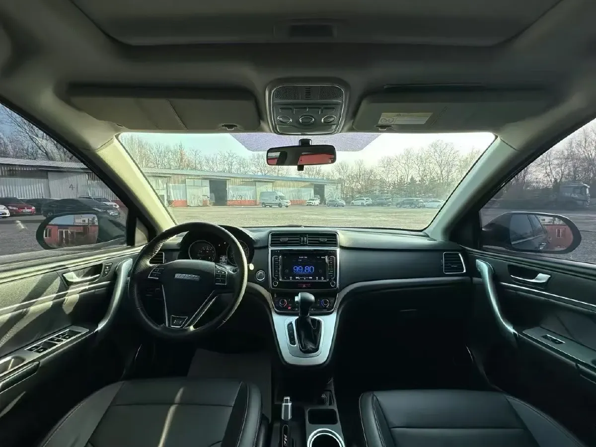 2018 Haval M6 1.5T 150HP L4 7DCT,autocango,china used car exporter,china ev exporter,chinese used car exporter,chinese used ev exporter