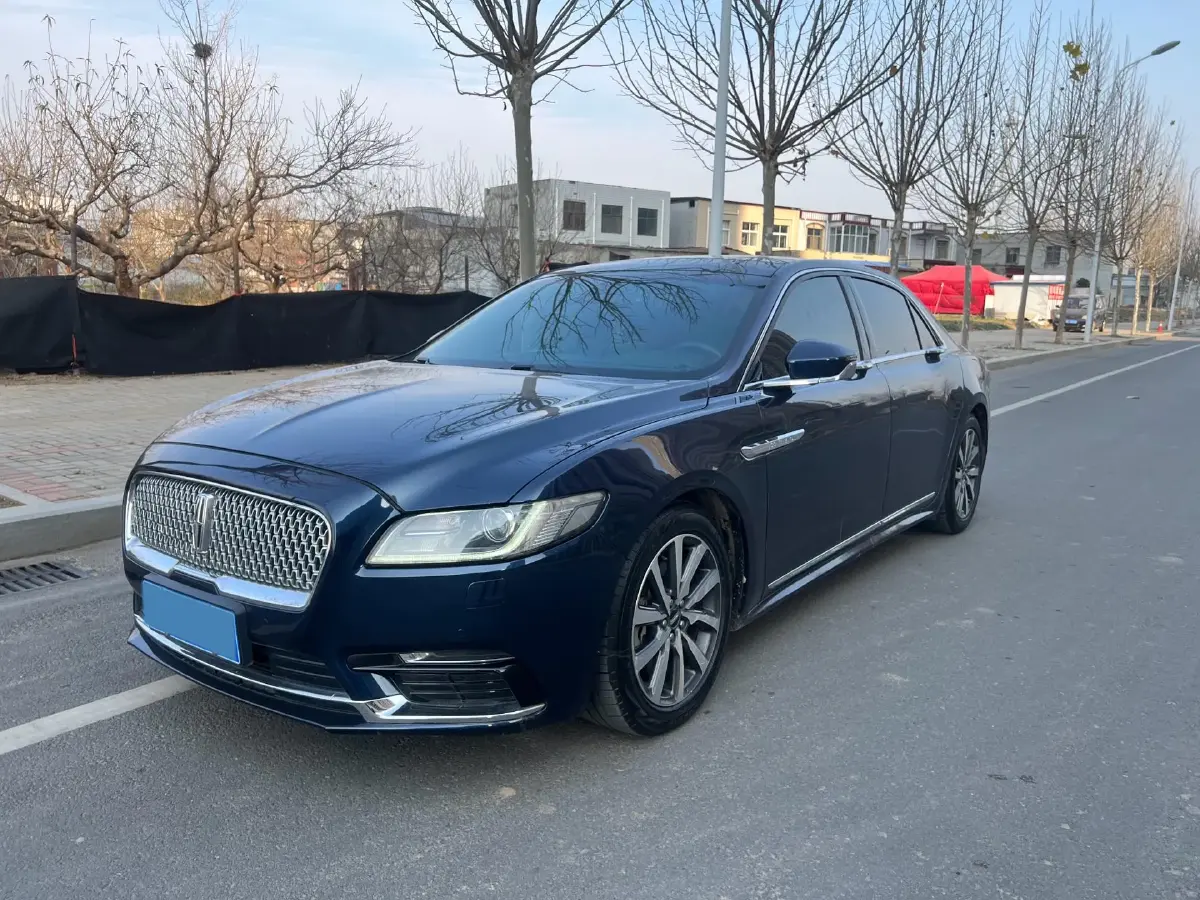 2017 Lincoln Continental 2.0T 261HP L4 6AT