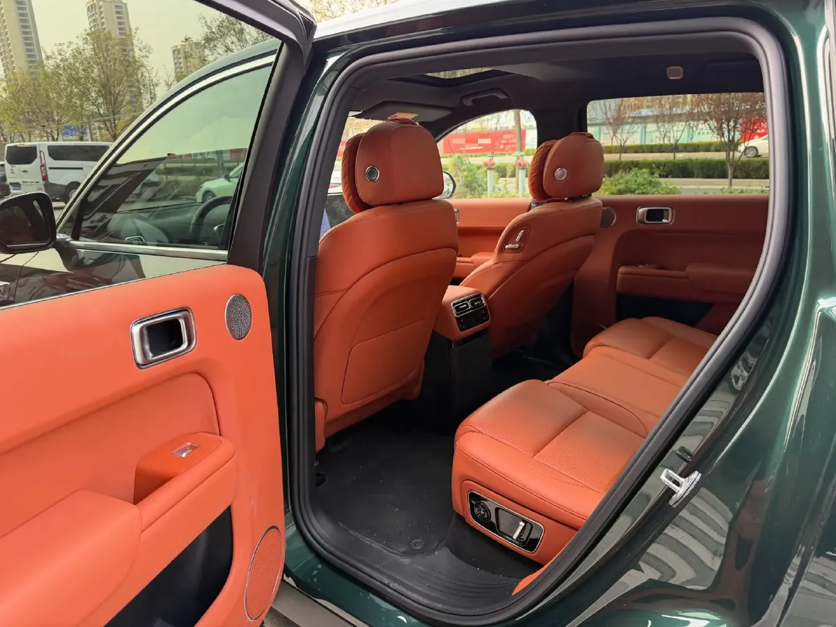 2024 Li L8 Range Extended 154HP REEV 42.8KWH,autocango,china used car exporter,china ev exporter,chinese used car exporter,chinese used ev exporter