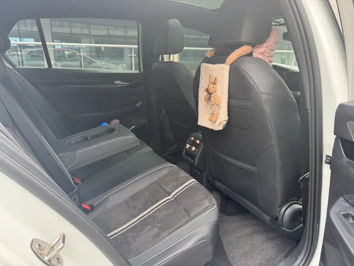 2023 Volkswagen Golf 1.4T 150HP L4 7DCT,autocango,china used car exporter,china ev exporter,chinese used car exporter,chinese used ev exporter