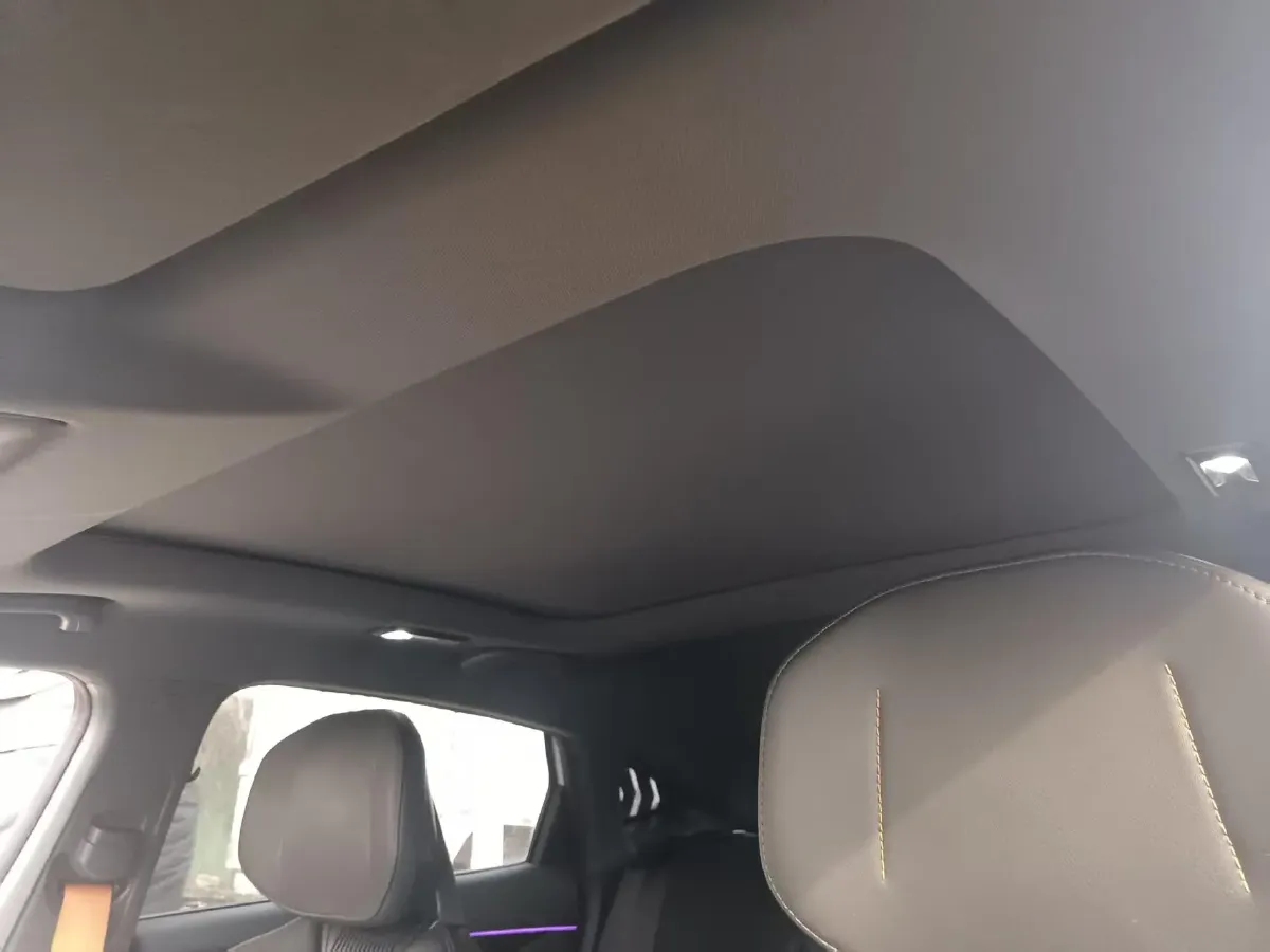 2022 ChangAn UNI-V 1.5T 188HP L4 7DCT,autocango,china used car exporter,china ev exporter,chinese used car exporter,chinese used ev exporter