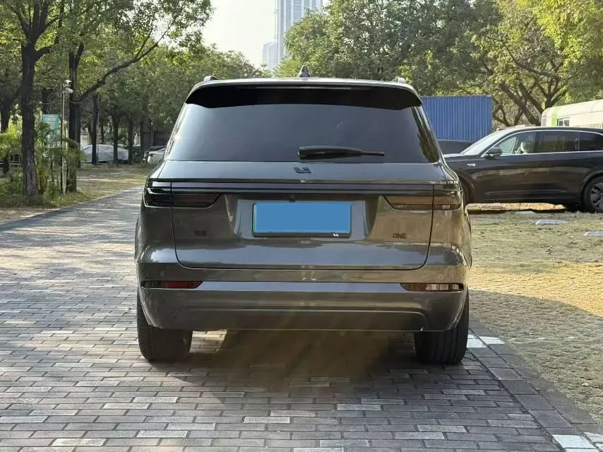 2021 Li ONE Range Extended 131HP REEV 40.5KWH,autocango,china used car exporter,china ev exporter,chinese used car exporter,chinese used ev exporter