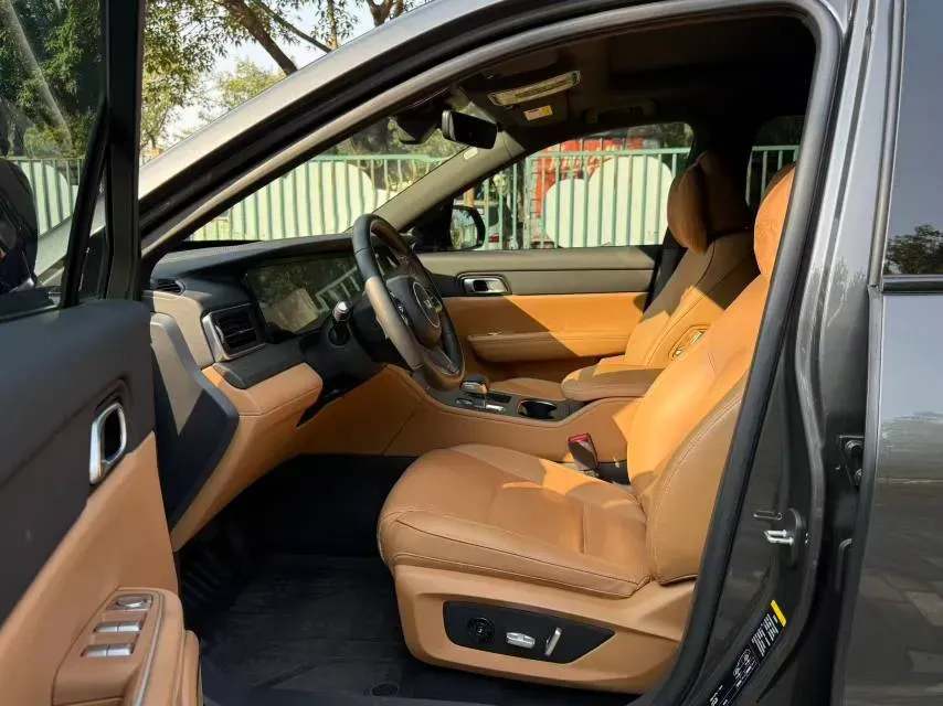 2021 Li ONE Range Extended 131HP REEV 40.5KWH,autocango,china used car exporter,china ev exporter,chinese used car exporter,chinese used ev exporter