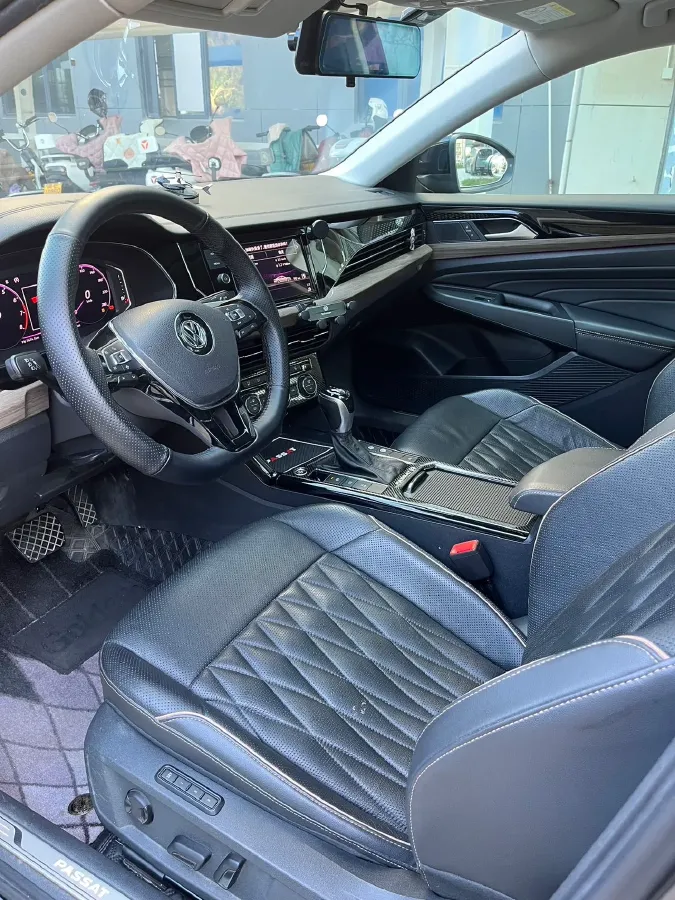 2019 Volvo V40 1.5T 152HP L4 6AT,autocango,china used car exporter,china ev exporter,chinese used car exporter,chinese used ev exporter