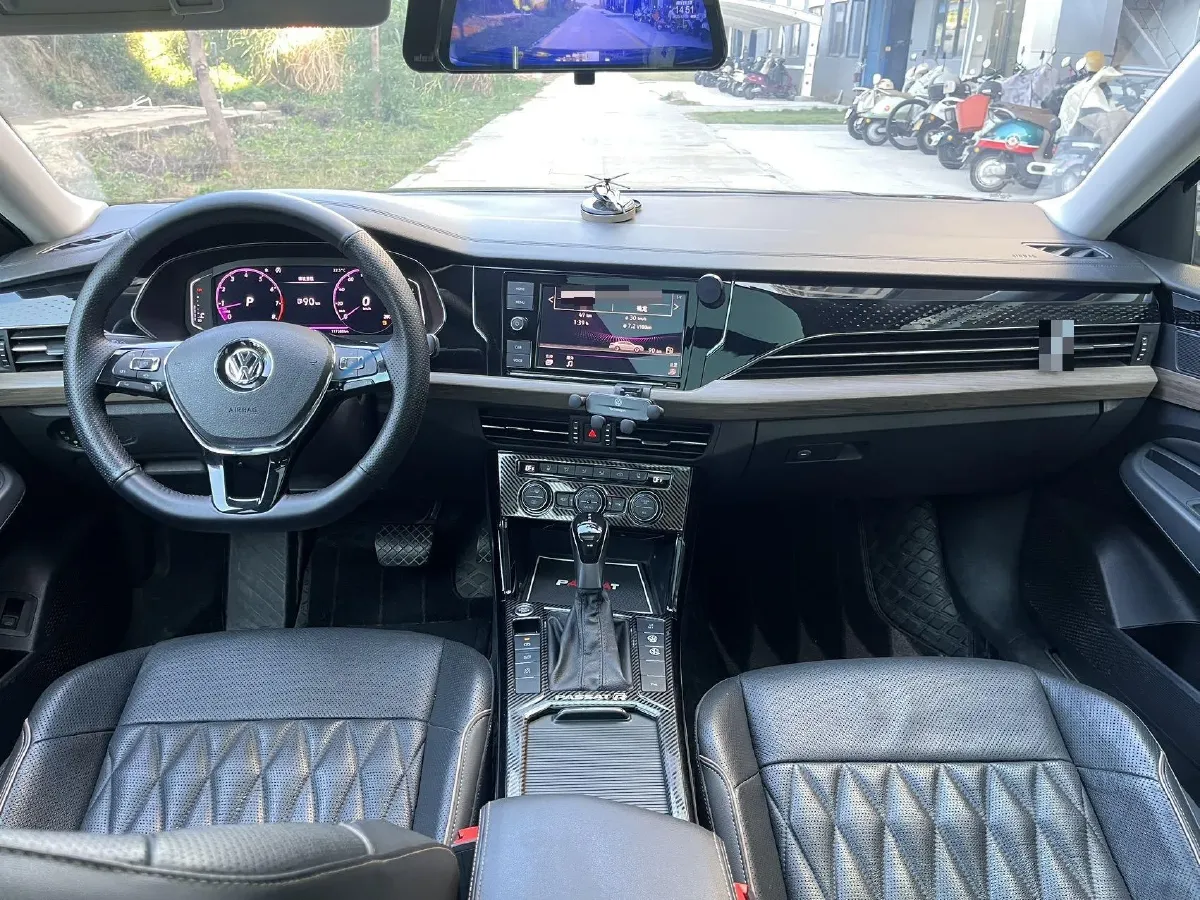 2019 Volvo V40 1.5T 152HP L4 6AT,autocango,china used car exporter,china ev exporter,chinese used car exporter,chinese used ev exporter