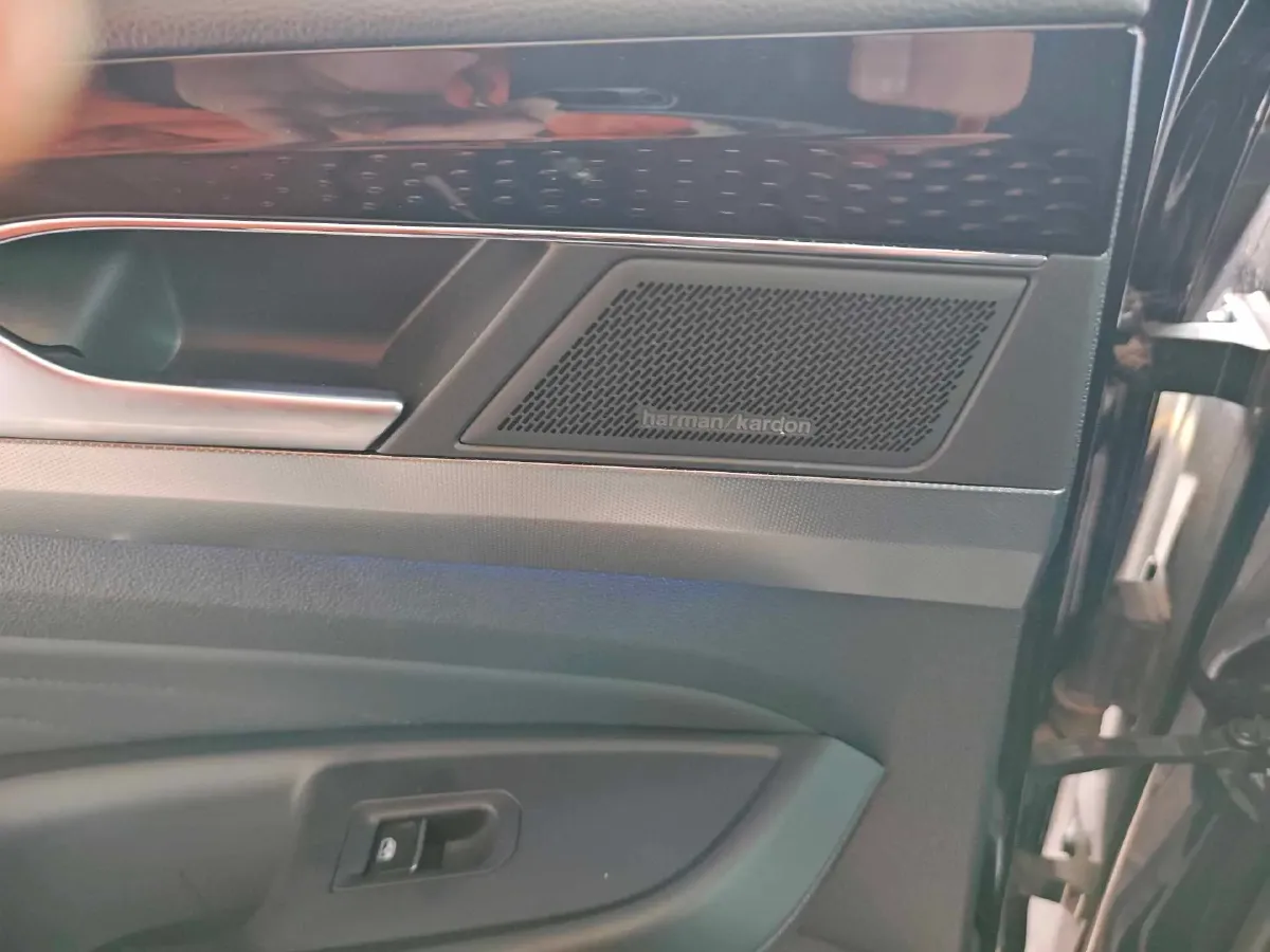 2021 Volkswagen Passat 2.0T 220HP L4 7DCT,autocango,china used car exporter,china ev exporter,chinese used car exporter,chinese used ev exporter