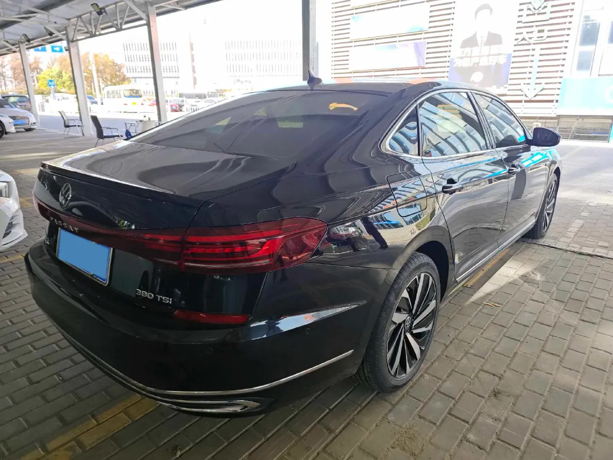 2021 Volkswagen Passat 2.0T 220HP L4 7DCT,autocango,china used car exporter,china ev exporter,chinese used car exporter,chinese used ev exporter