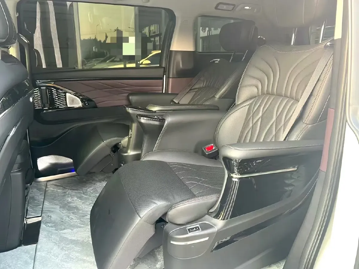 2024 GAC Trumpchi M8 2.0T 252HP L4 8AT,autocango,china used car exporter,china ev exporter,chinese used car exporter,chinese used ev exporter