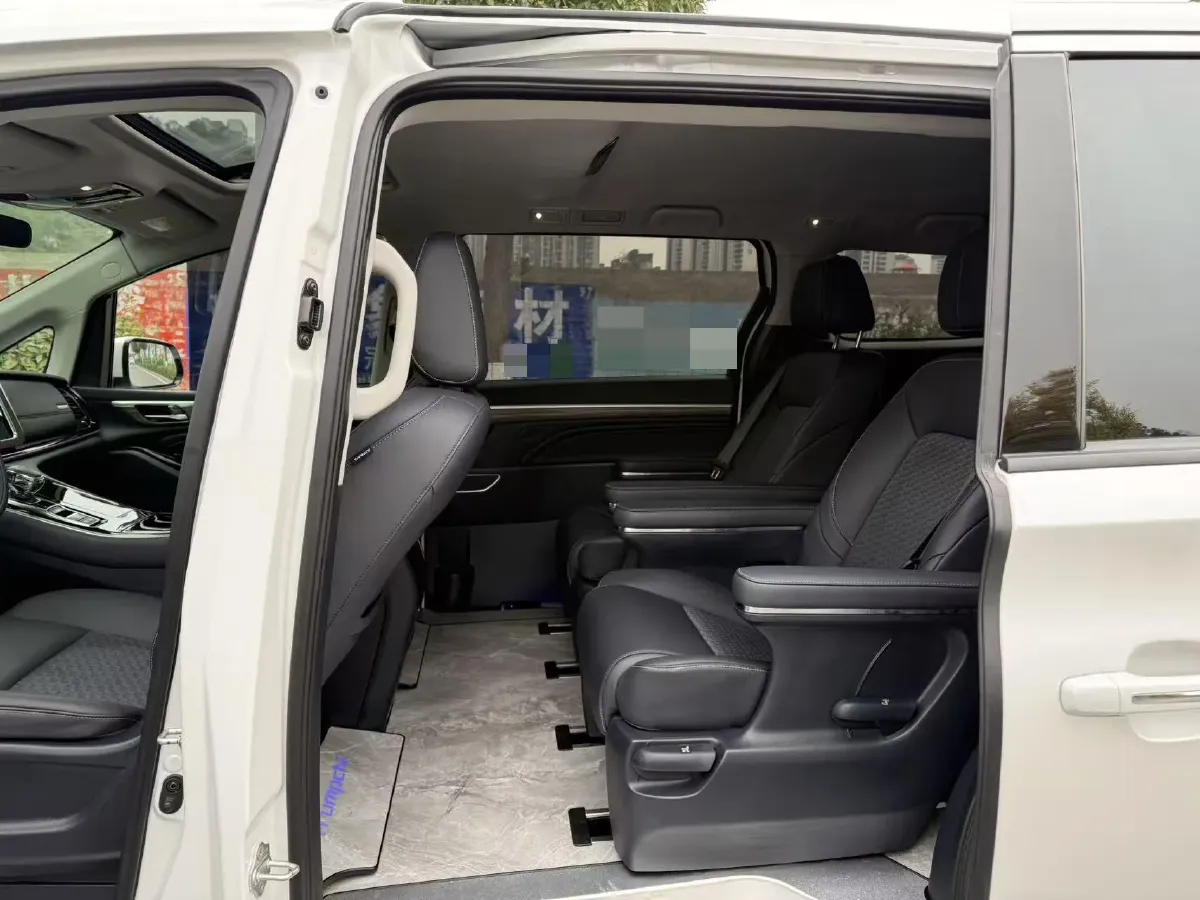 2023 GAC Trumpchi M8 2.0T 252HP L4 8AT,autocango,china used car exporter,china ev exporter,chinese used car exporter,chinese used ev exporter