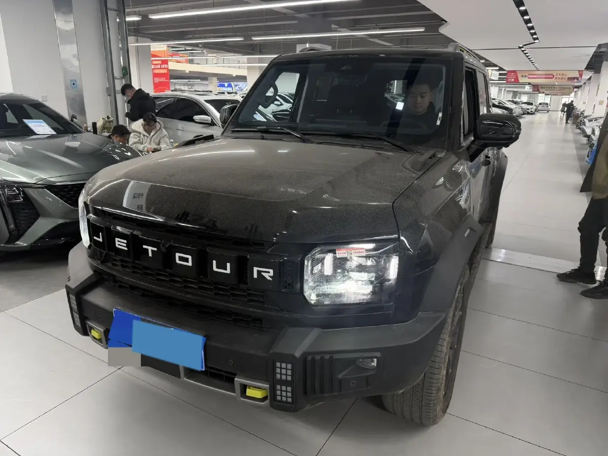 2023 Jetour Traveller 2.0T 254HP L4 7DCT