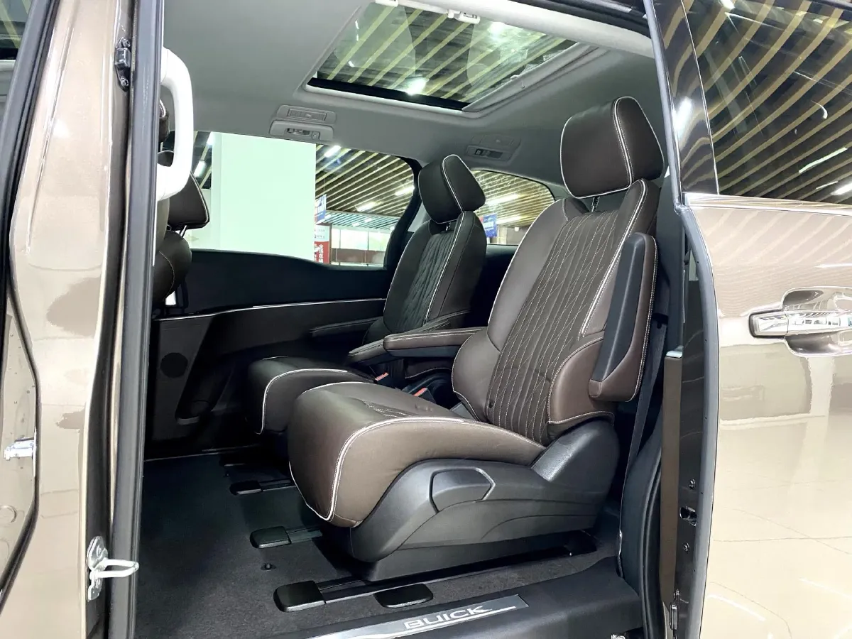 2022 Buick GL8 2.0T 237HP L4 9AT,autocango,china used car exporter,china ev exporter,chinese used car exporter,chinese used ev exporter