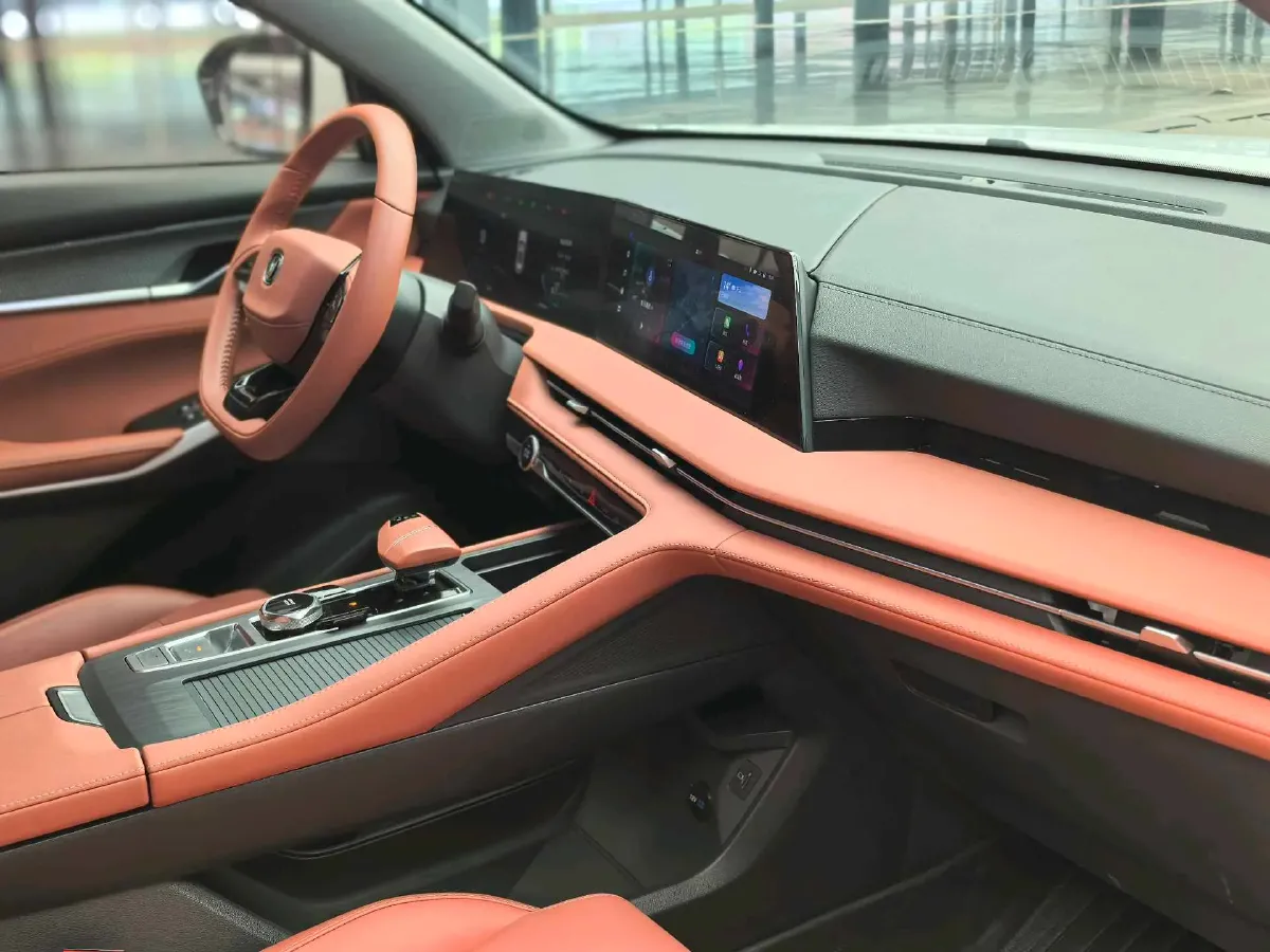 2023 ChangAn CS75 Plus 1.5T 188HP L4 8AT,autocango,china used car exporter,china ev exporter,chinese used car exporter,chinese used ev exporter