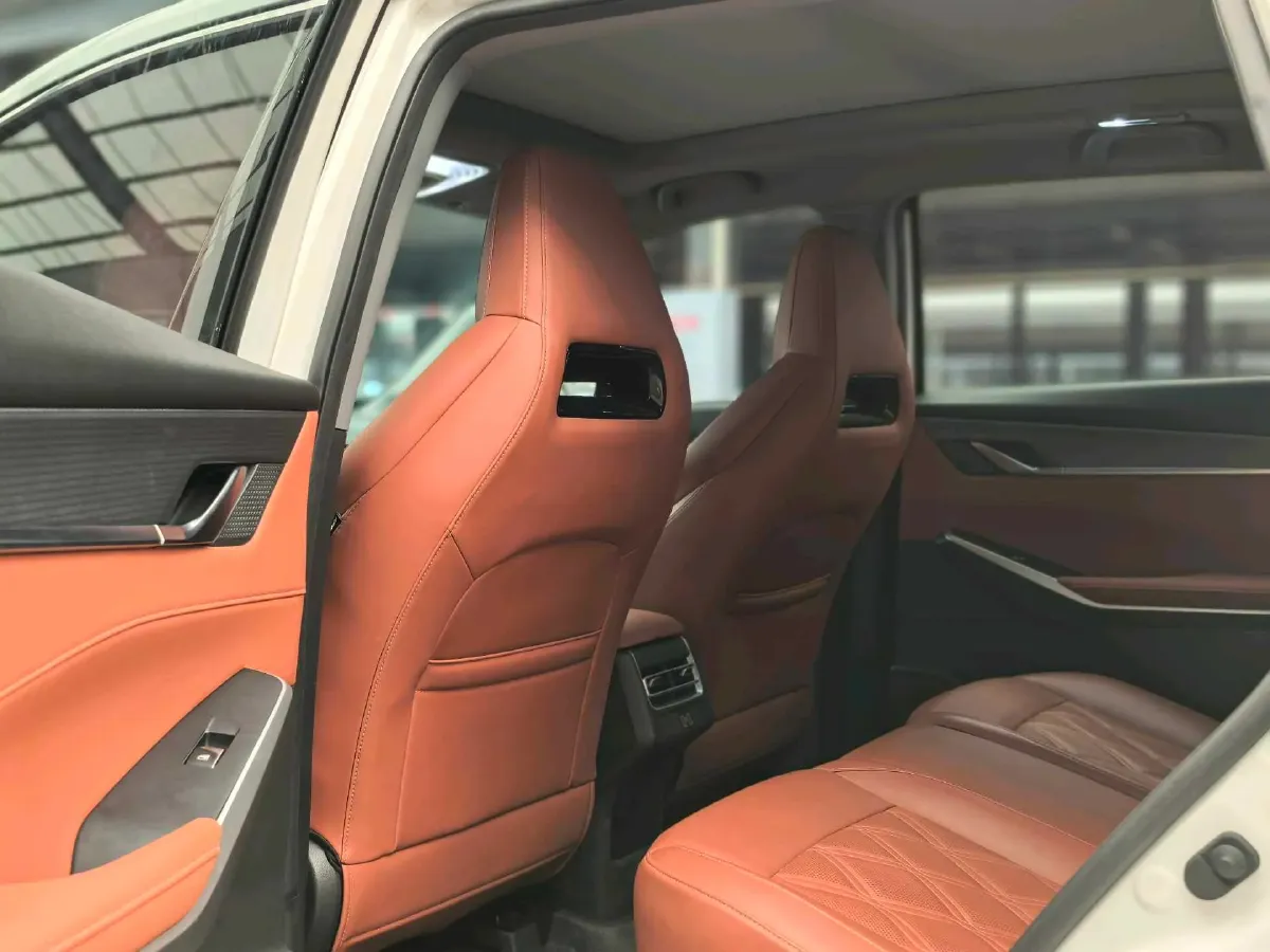 2023 ChangAn CS75 Plus 1.5T 188HP L4 8AT,autocango,china used car exporter,china ev exporter,chinese used car exporter,chinese used ev exporter