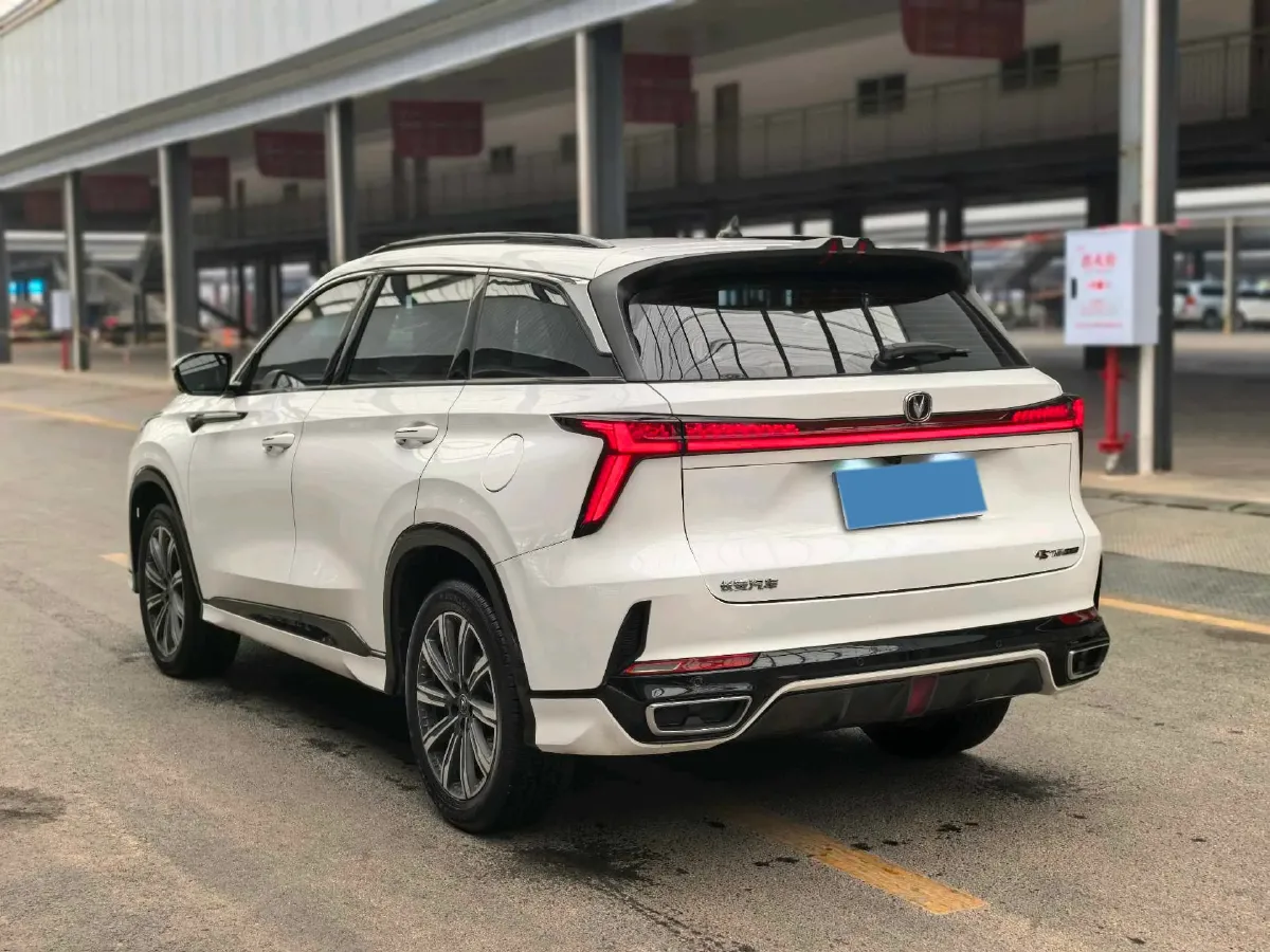 2023 ChangAn CS75 Plus 1.5T 188HP L4 8AT,autocango,china used car exporter,china ev exporter,chinese used car exporter,chinese used ev exporter