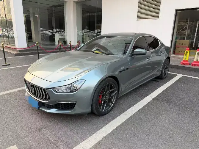 2021 Maserati Ghibli 2.0T 330HP L4 8AT
