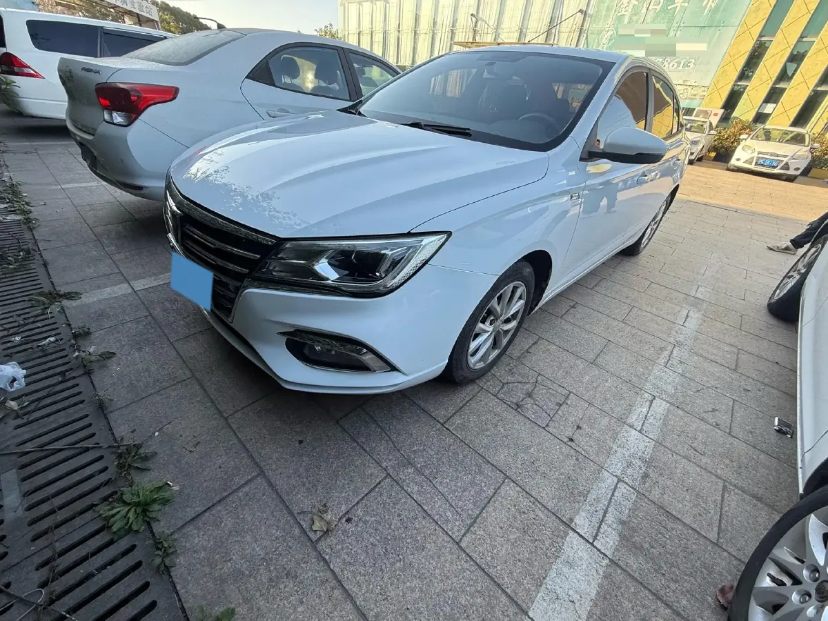 2019 Roewe i5 1.5L 120HP L4 CVT