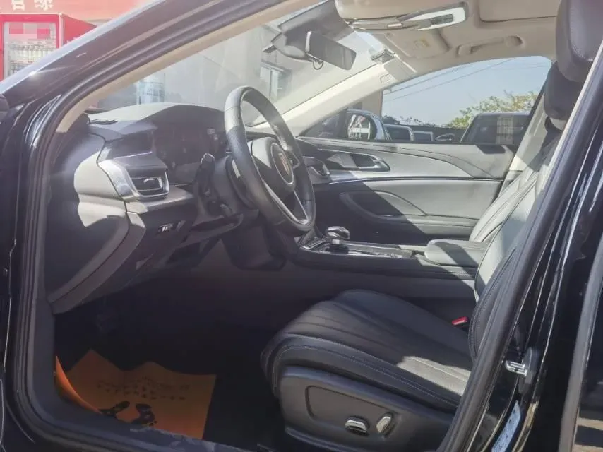2023 HongQi H5 2.0T 224HP L4 8AT,autocango,china used car exporter,china ev exporter,chinese used car exporter,chinese used ev exporter