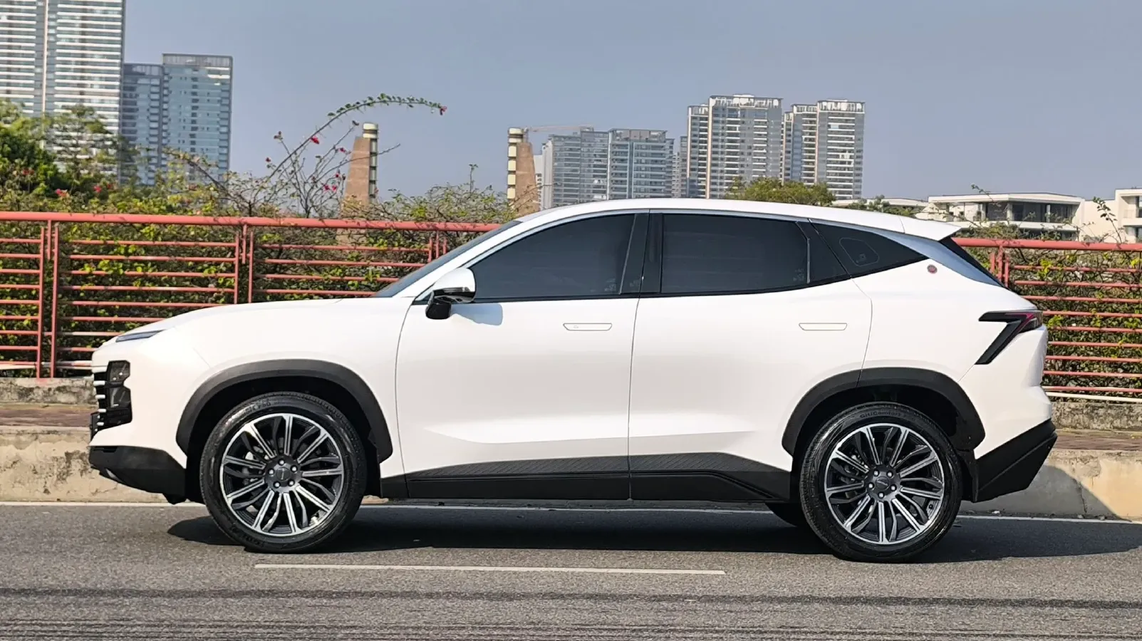 2022 Jetour DASHING 1.6T 197HP L4 7DCT,autocango,china used car exporter,china ev exporter,chinese used car exporter,chinese used ev exporter