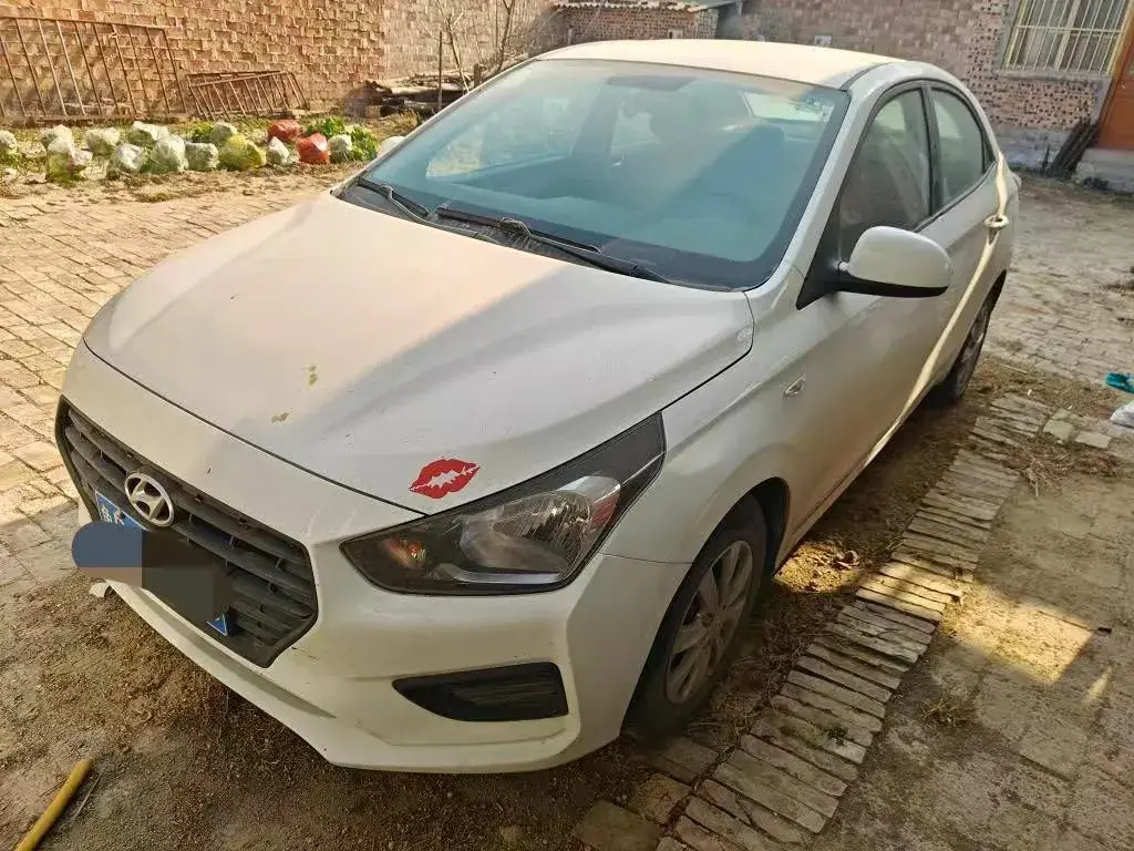 2017 Hyundai Reina 1.4L 95HP L4 5MT