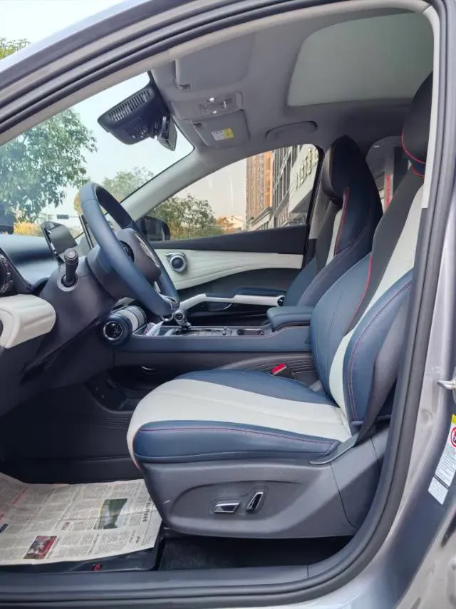 2022 Roewe RX5 MAX 1.5T 181HP L4 6AT,autocango,china used car exporter,china ev exporter,chinese used car exporter,chinese used ev exporter