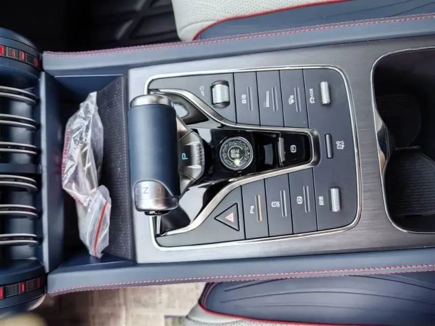 2022 Roewe RX5 MAX 1.5T 181HP L4 6AT,autocango,china used car exporter,china ev exporter,chinese used car exporter,chinese used ev exporter