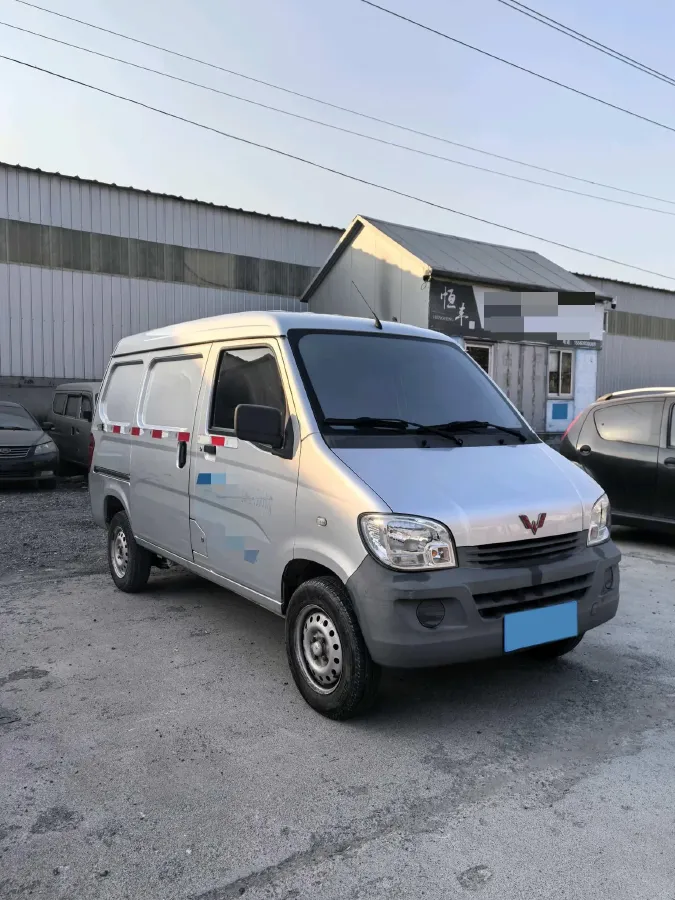 2015 WuLing ZhiGuang 1.2L 82HP L4 5MT,autocango,china used car exporter,china ev exporter,chinese used car exporter,chinese used ev exporter