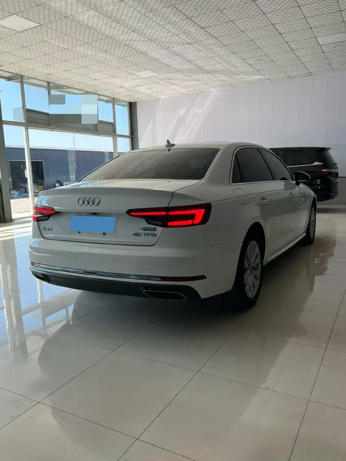 2019 Audi A4L 2.0T 190HP L4 7DCT,autocango,china used car exporter,china ev exporter,chinese used car exporter,chinese used ev exporter