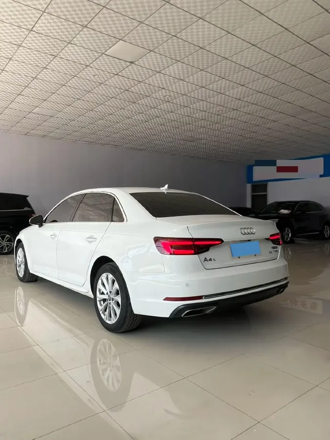 2019 Audi A4L 2.0T 190HP L4 7DCT,autocango,china used car exporter,china ev exporter,chinese used car exporter,chinese used ev exporter