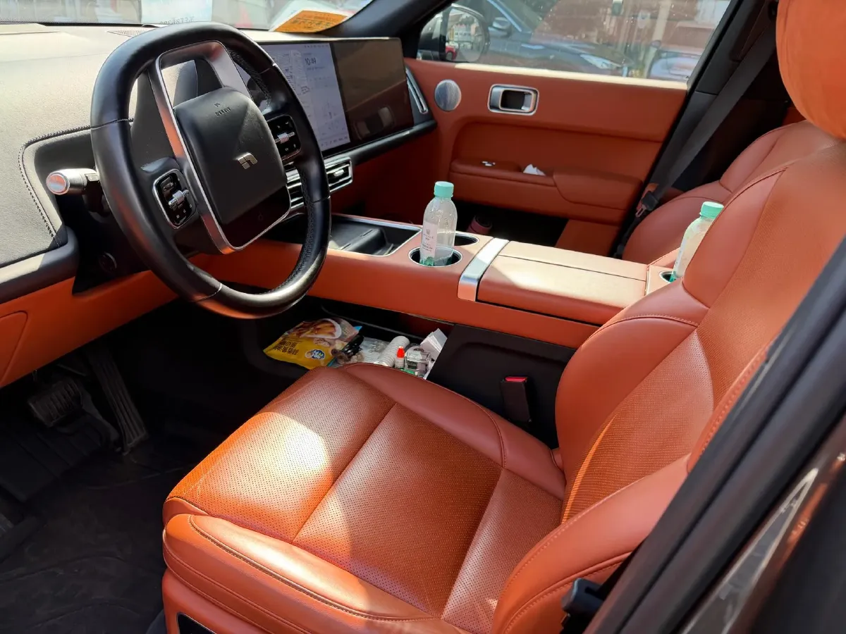 2023 Li L9 Range Extended 154HP REEV 42.6KWH,autocango,china used car exporter,china ev exporter,chinese used car exporter,chinese used ev exporter