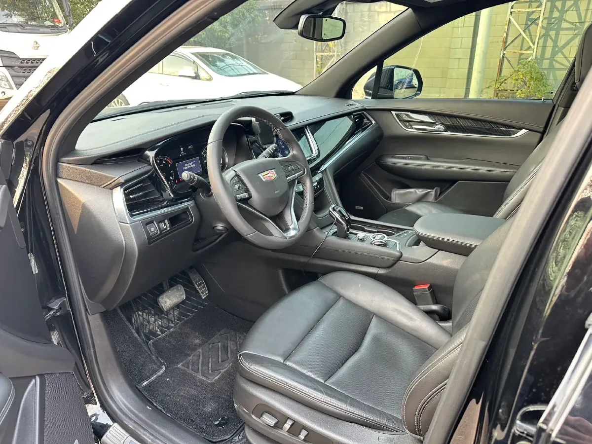 2021 Cadillac XT6 2.0T 237HP L4 9AT,autocango,china used car exporter,china ev exporter,chinese used car exporter,chinese used ev exporter