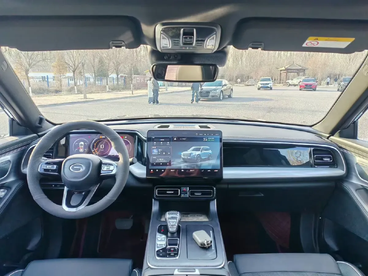 2022 GAC Trumpchi GS8 2.0T 252HP L4 8AT,autocango,china used car exporter,china ev exporter,chinese used car exporter,chinese used ev exporter