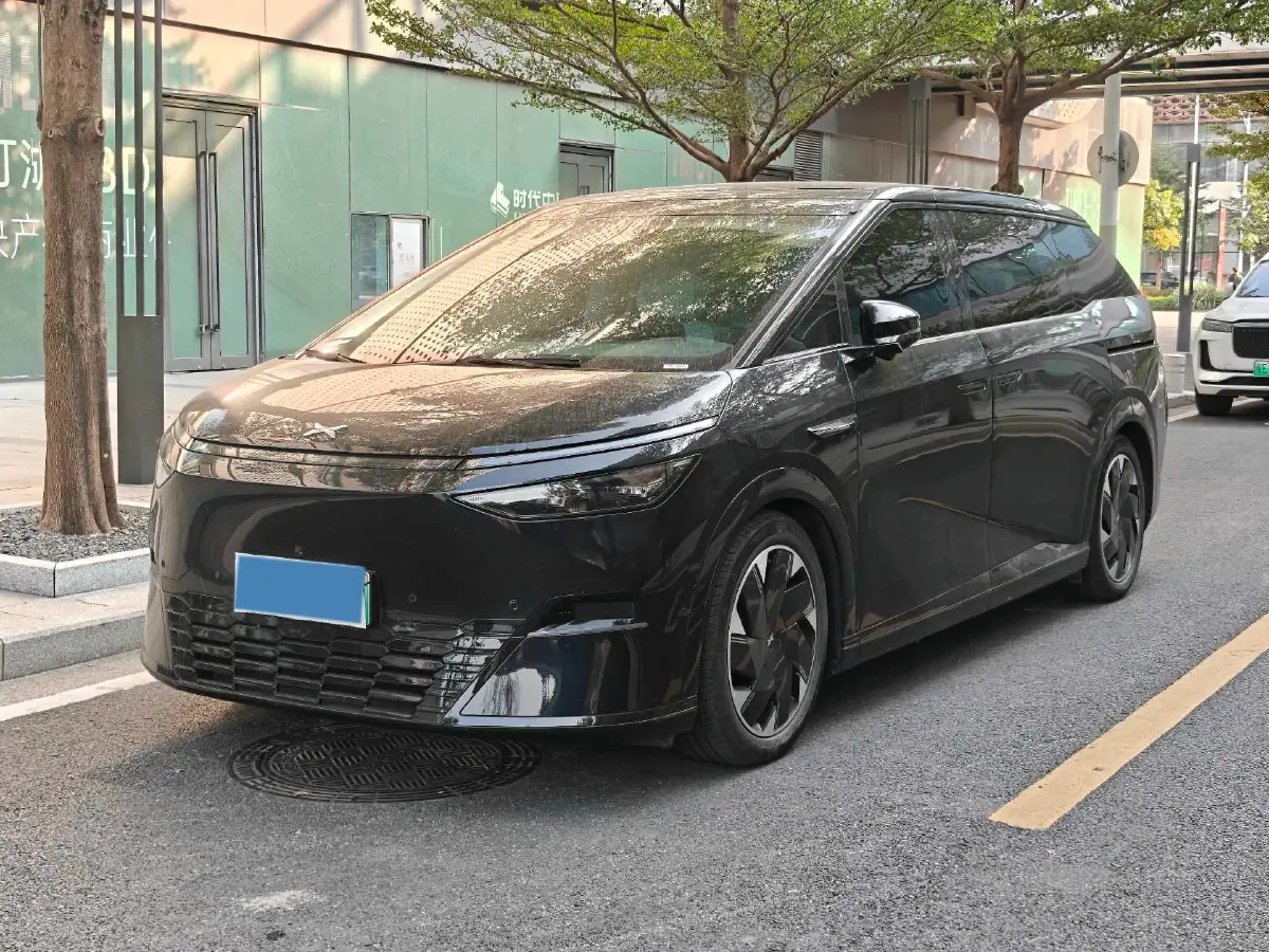 2024 Xpeng X9 BEV 101.5KWH