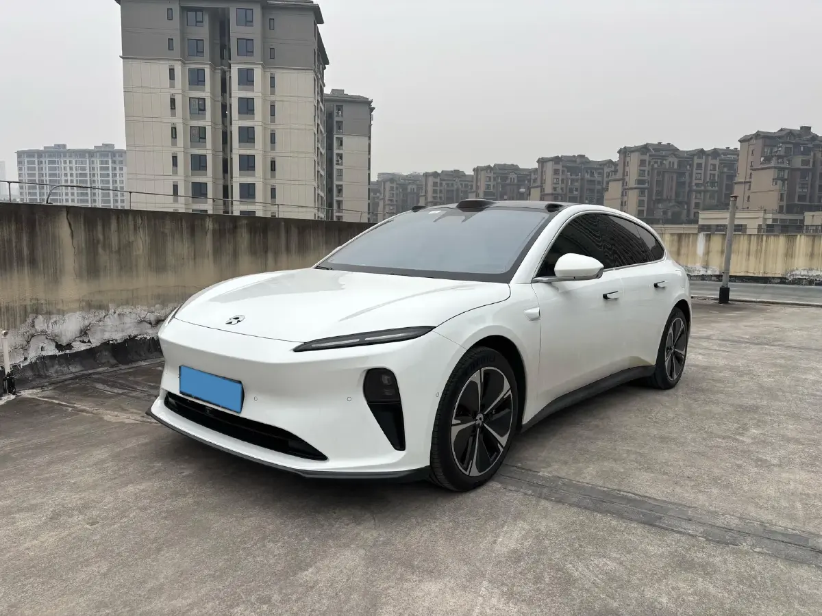 2023 NIO ET5T BEV 75KWH