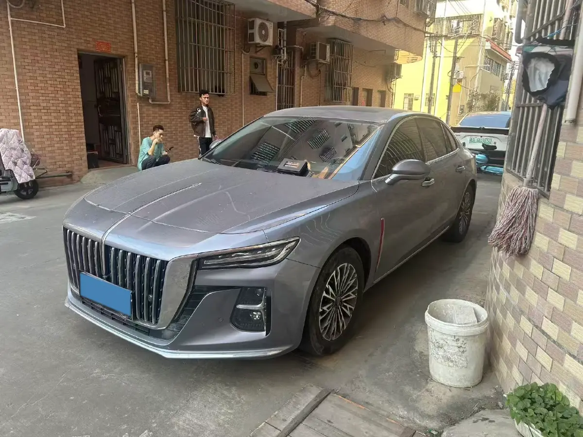 2024 HongQi H5 2.0T 224HP L4 8AT
