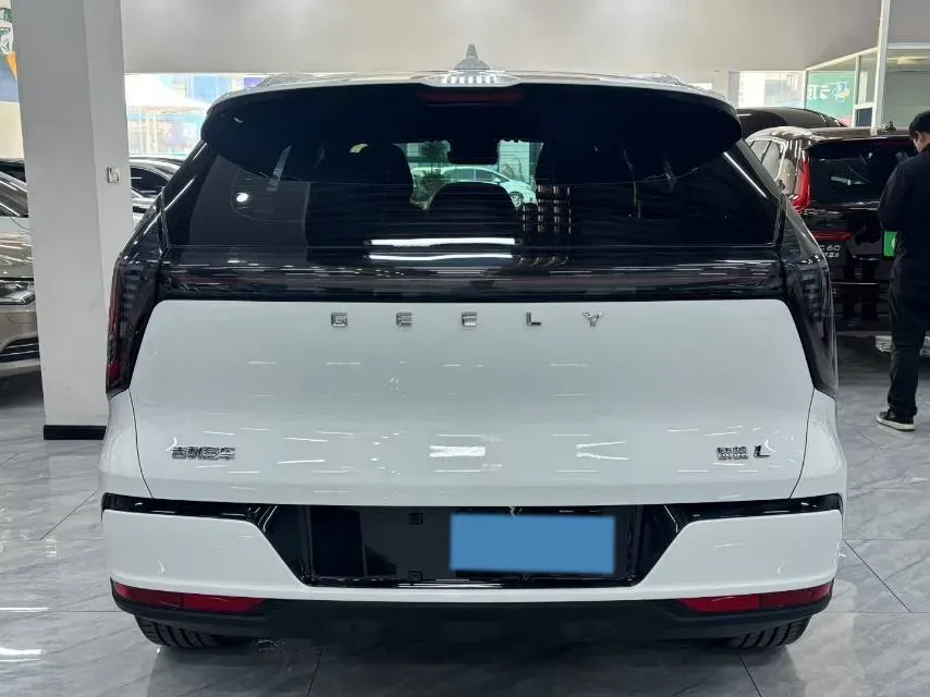 2025 Geely StarRay 1.5T 181HP L4 7DCT,autocango,china used car exporter,china ev exporter,chinese used car exporter,chinese used ev exporter