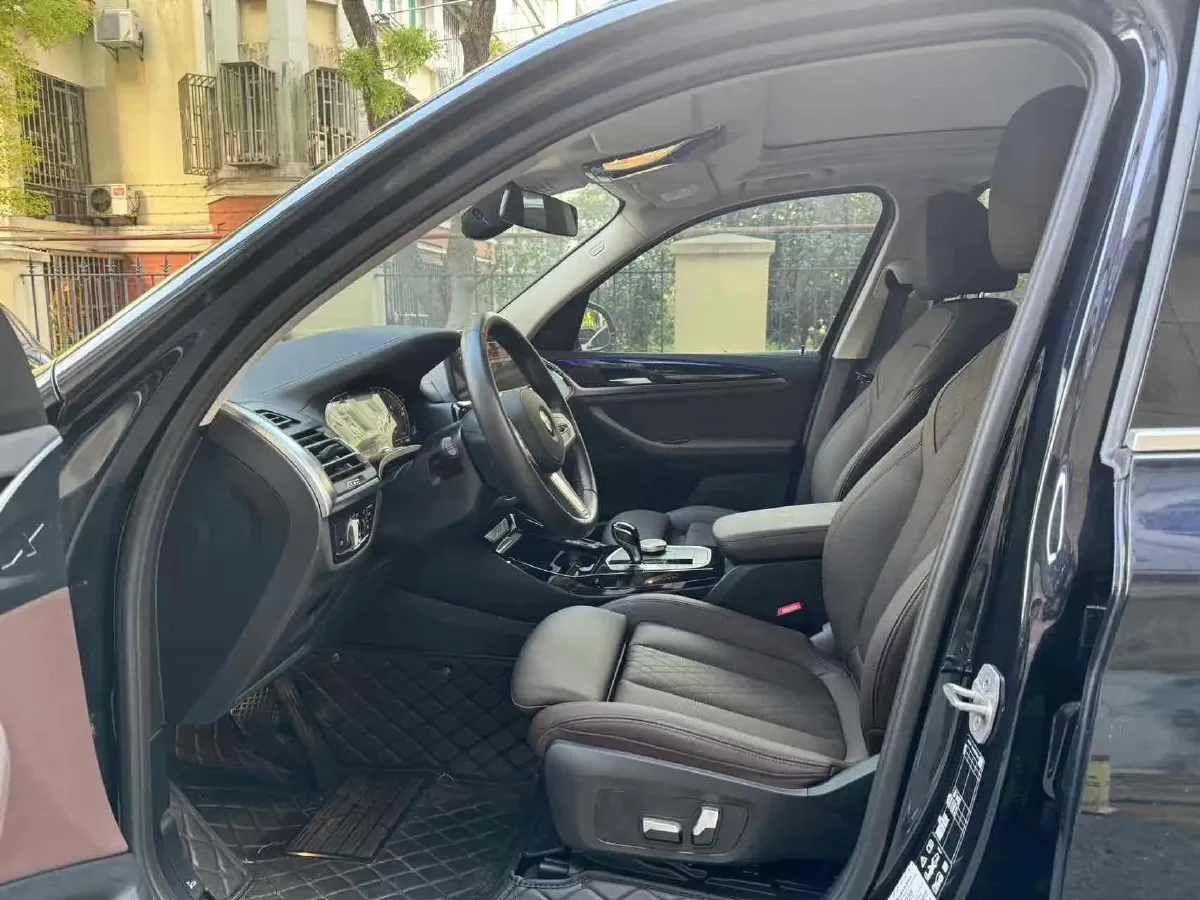 2022 BMW X3 2.0T 184HP L4 8AT,autocango,china used car exporter,china ev exporter,chinese used car exporter,chinese used ev exporter